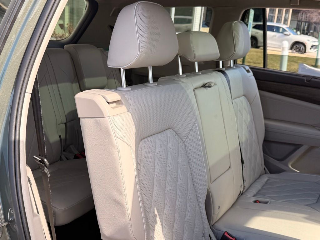 2026 Volkswagen Atlas 2.0T SEL Premium R-Line