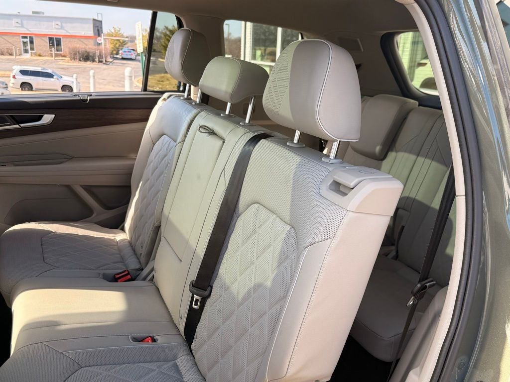 2026 Volkswagen Atlas 2.0T SEL Premium R-Line