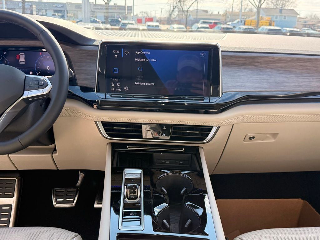 2026 Volkswagen Atlas 2.0T SEL Premium R-Line