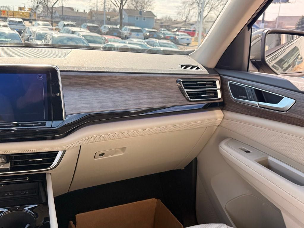 2026 Volkswagen Atlas 2.0T SEL Premium R-Line