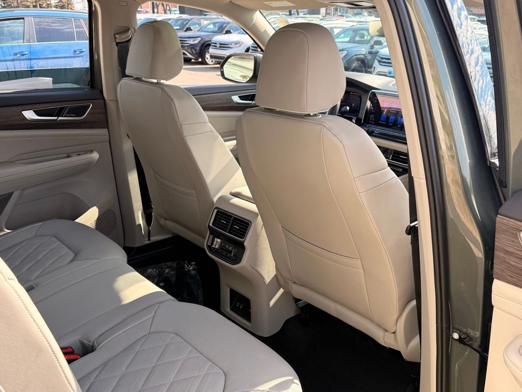 2026 Volkswagen Atlas 2.0T SEL Premium R-Line