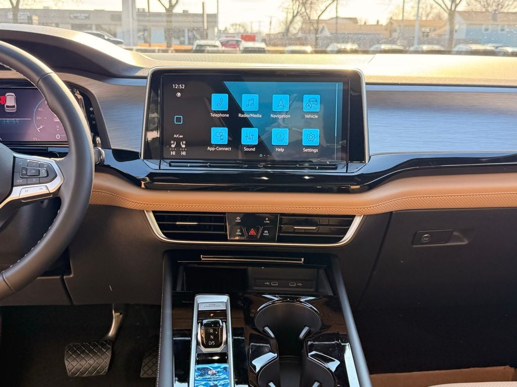 2026 Volkswagen Atlas Cross Sport 2.0T SE w/Technology