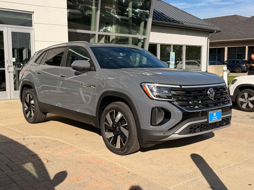 2026 Volkswagen Atlas Cross Sport 2.0T SE w/Technology