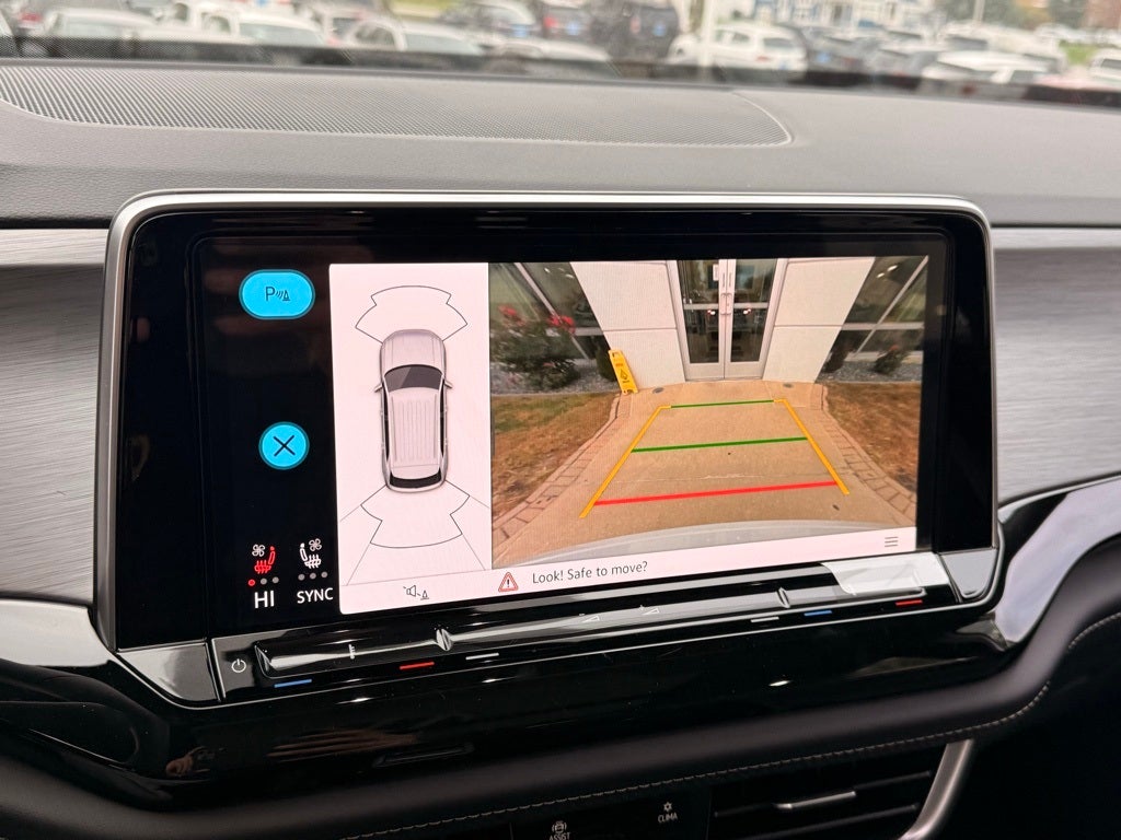 2026 Volkswagen Atlas Cross Sport 2.0T SE w/Technology