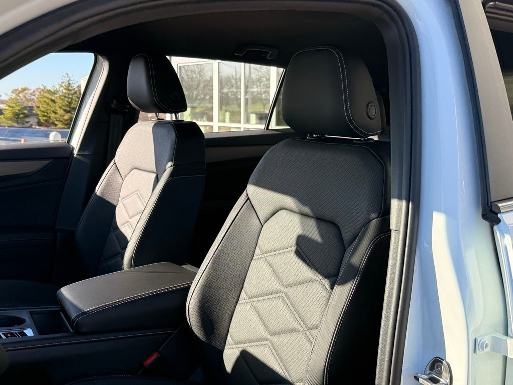 2026 Volkswagen Atlas Cross Sport 2.0T SE