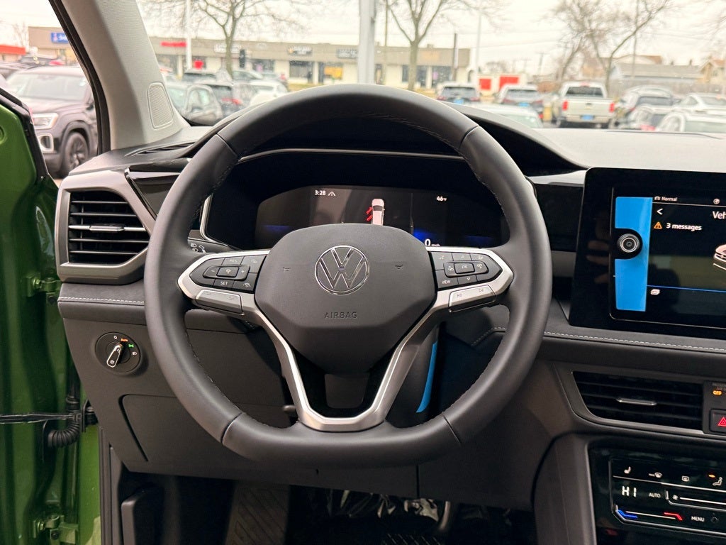 2026 Volkswagen Taos 1.5T SE Black