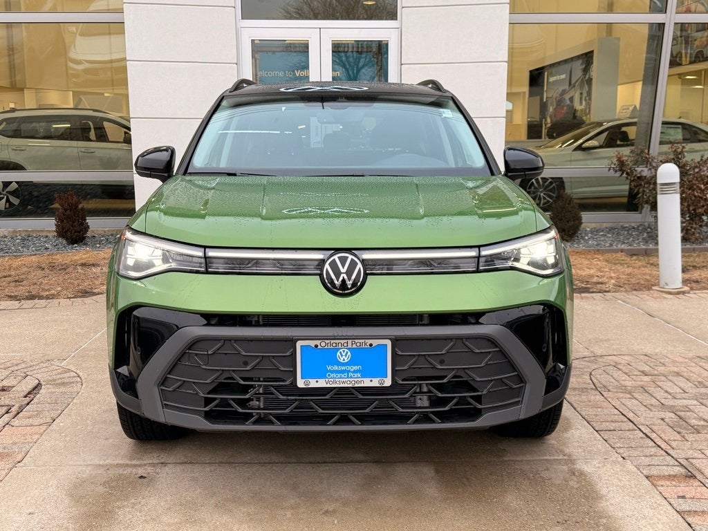 2026 Volkswagen Taos 1.5T SE Black