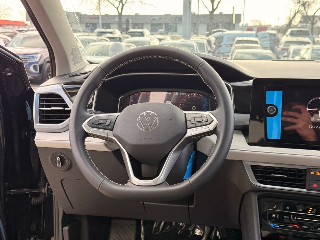 2026 Volkswagen Taos 1.5T SEL
