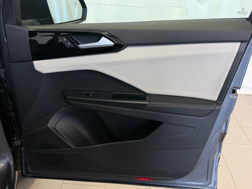 2025 Volkswagen Taos 1.5T S AWD