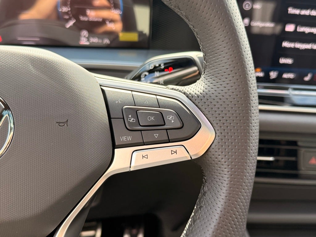 2025 Volkswagen Tiguan 2.0T SE R-Line Black