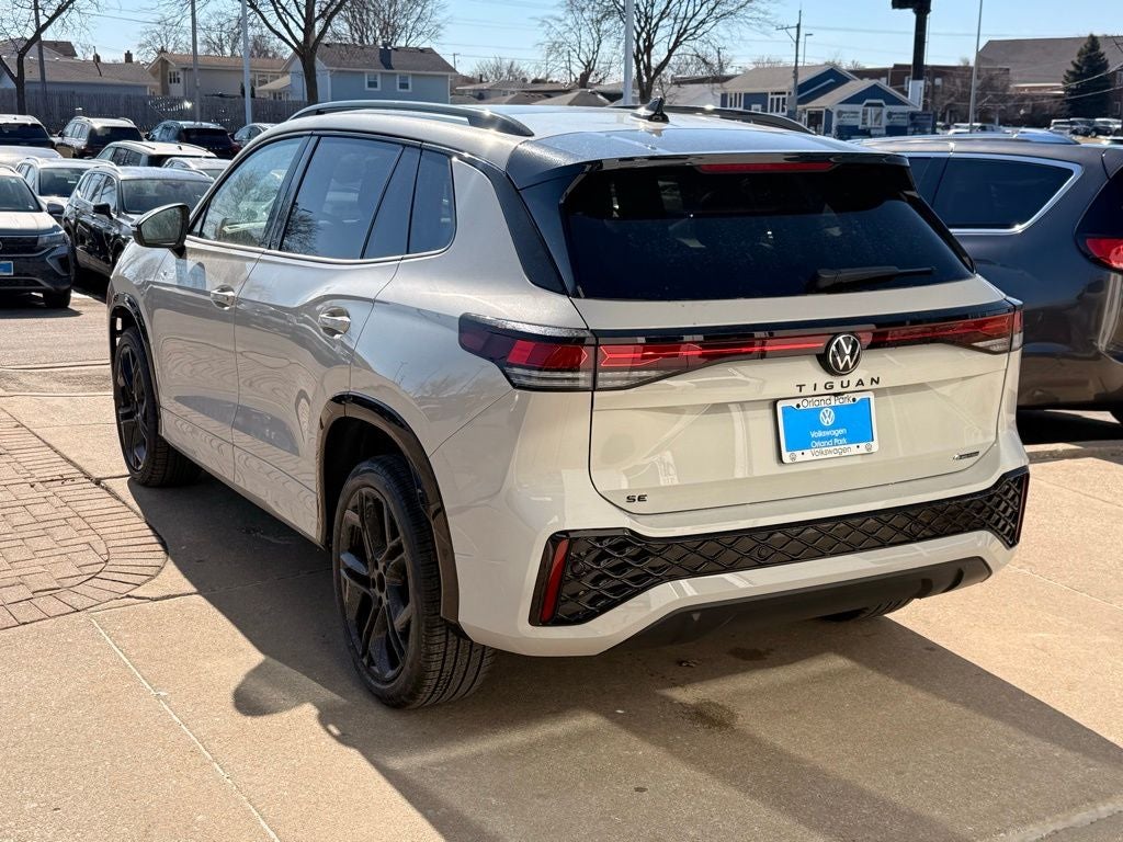 2026 Volkswagen Tiguan 2.0T SE R-Line Black