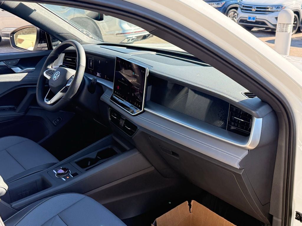 2026 Volkswagen Tiguan 2.0T SE R-Line Black