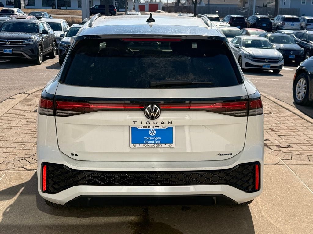 2026 Volkswagen Tiguan 2.0T SE R-Line Black