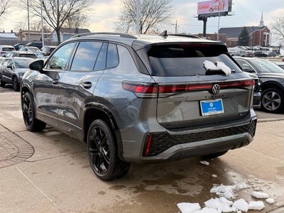 2026 Volkswagen Tiguan 2.0T SE R-Line Black