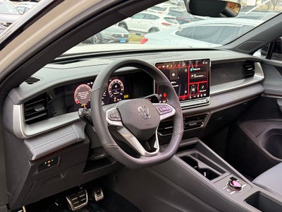 2026 Volkswagen Tiguan 2.0T SE R-Line Black