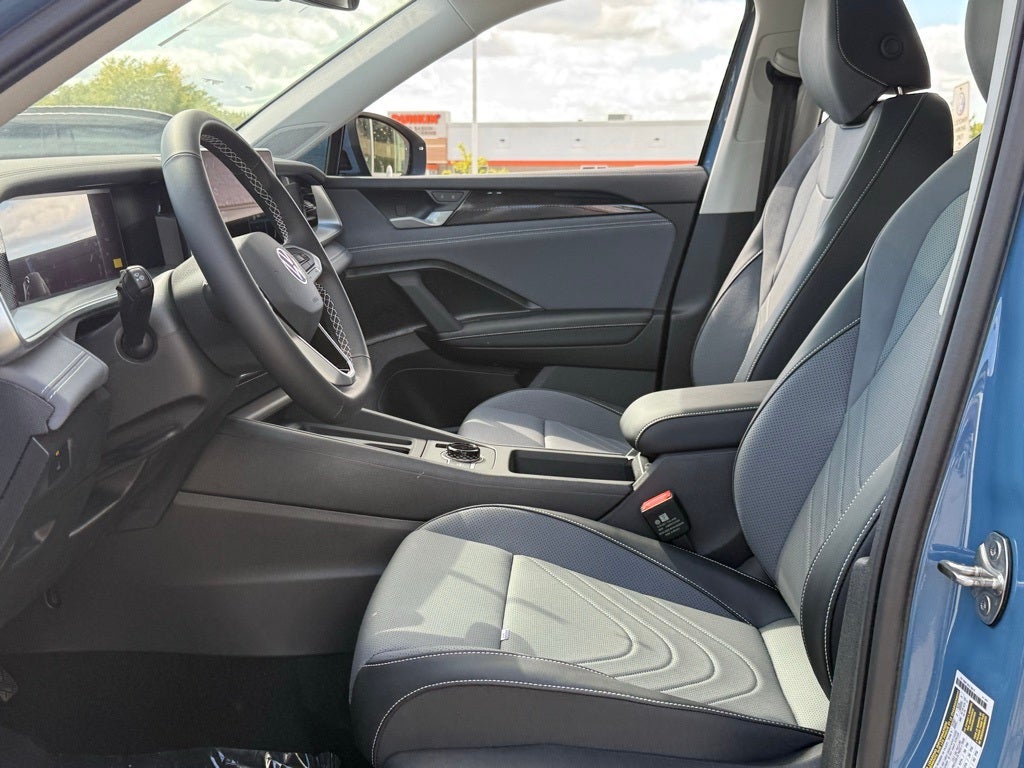 2025 Volkswagen Tiguan 2.0T SE