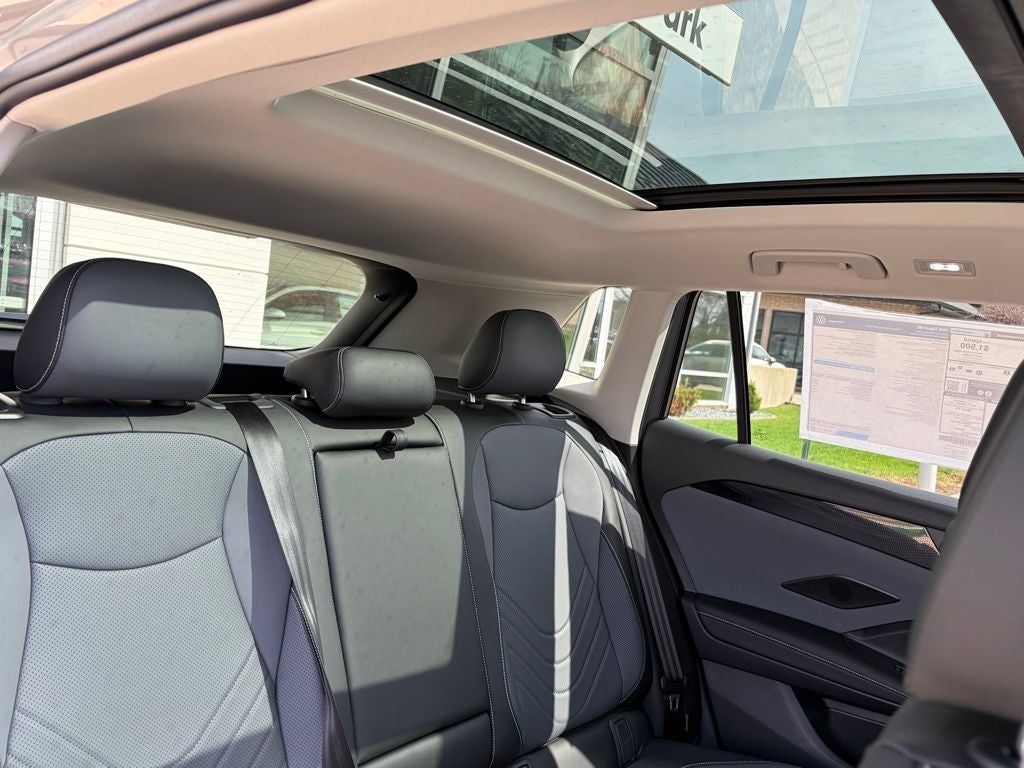 2026 Volkswagen Tiguan 2.0T SE