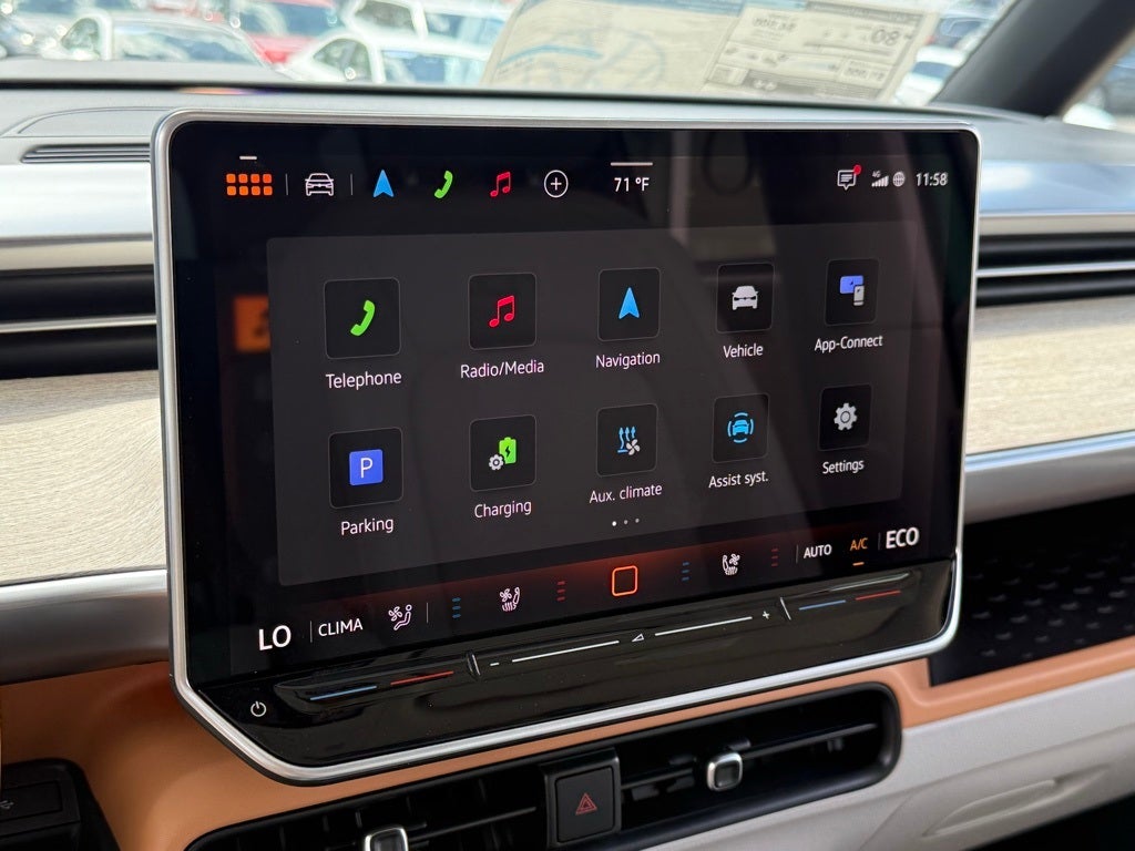 2025 Volkswagen ID. Buzz Pro S Plus