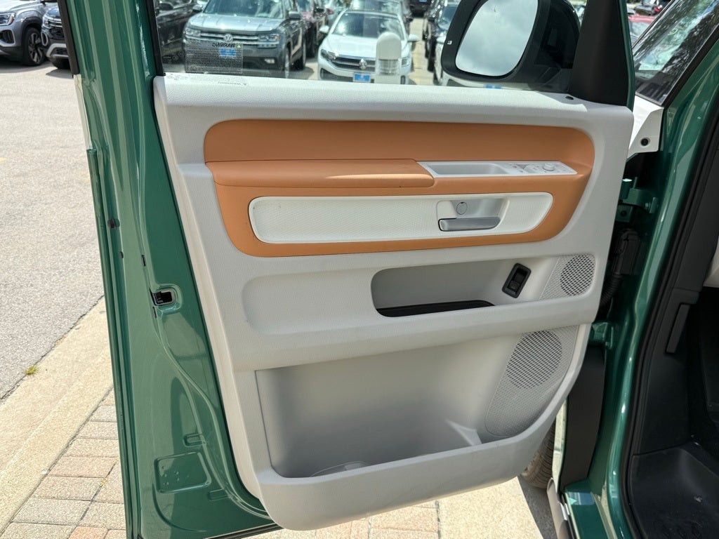 2025 Volkswagen ID. Buzz Pro S Plus