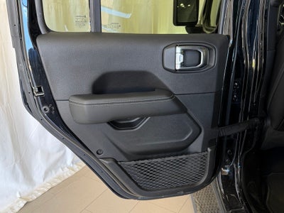 2022 Jeep Wrangler Unlimited Sahara 4xe 4WD