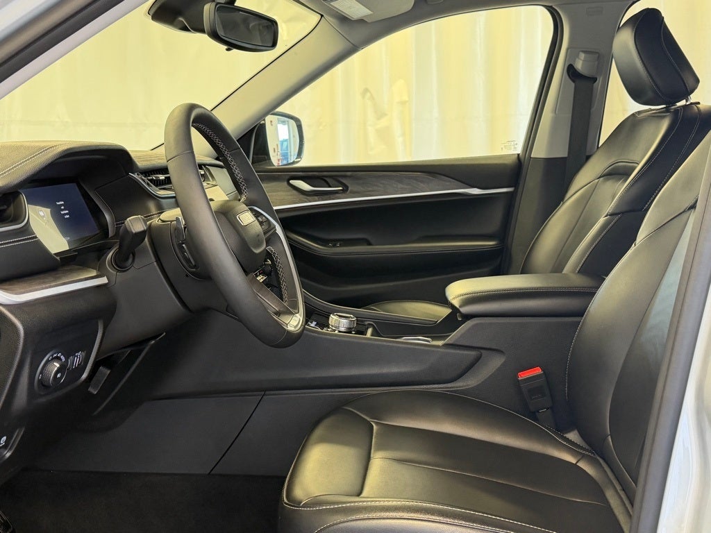 2023 Jeep Grand Cherokee L Limited 4WD