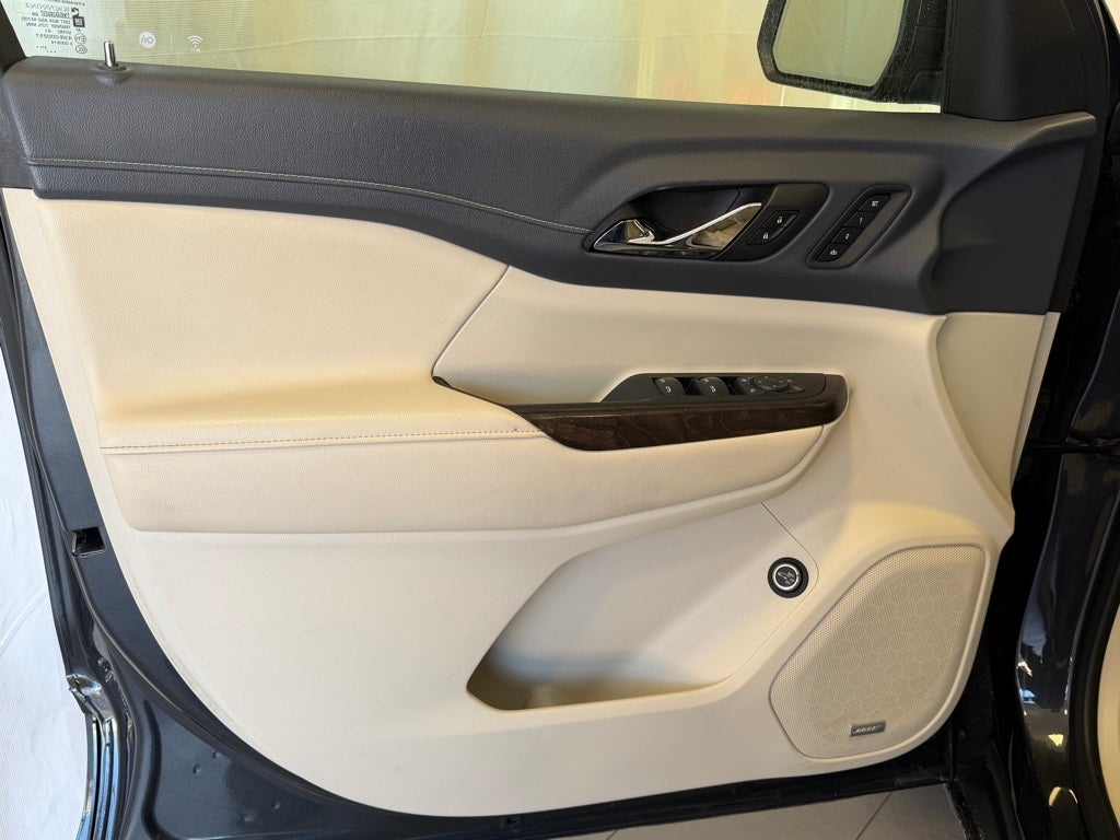 2022 GMC Acadia Denali AWD