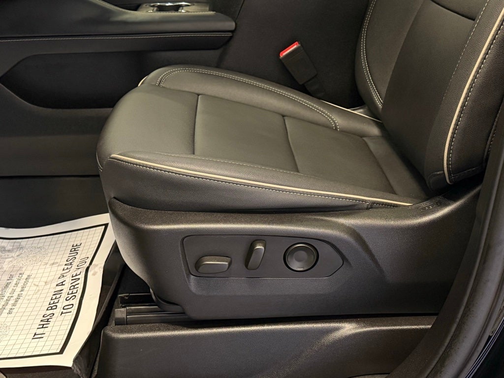 2023 GMC Yukon XL SLT 4WD