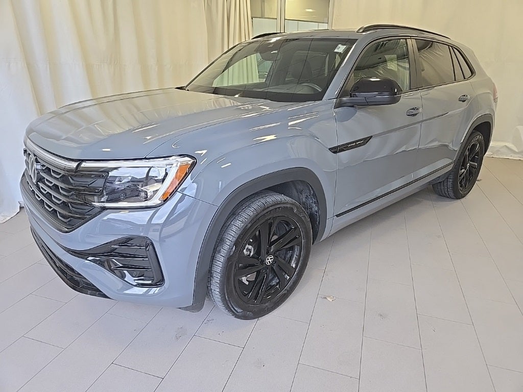 2025 Volkswagen Atlas Cross Sport 2.0T SEL R-Line Black