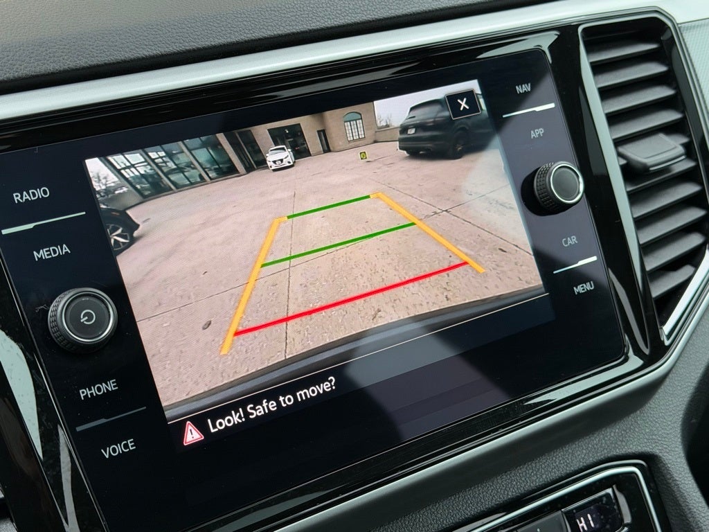 2023 Volkswagen Atlas Cross Sport 2.0T SEL AWD