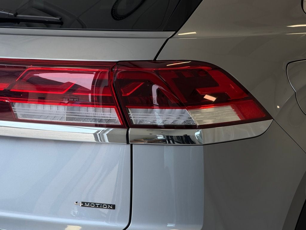 2025 Volkswagen Atlas Cross Sport 2.0T SEL AWD