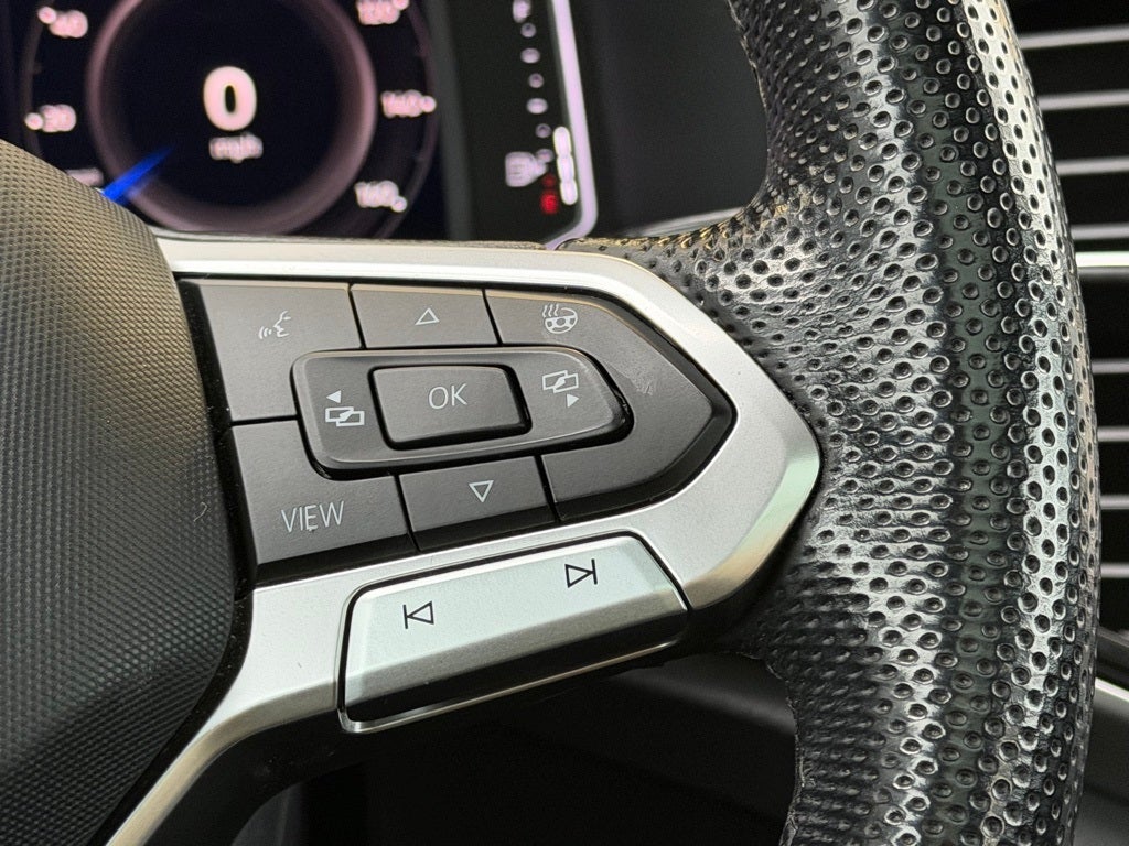 2023 Volkswagen Atlas Cross Sport 3.6L V6 SEL Premium R-Line AWD