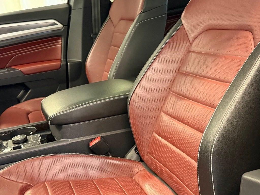 2023 Volkswagen Atlas Cross Sport 3.6L V6 SEL Premium R-Line AWD