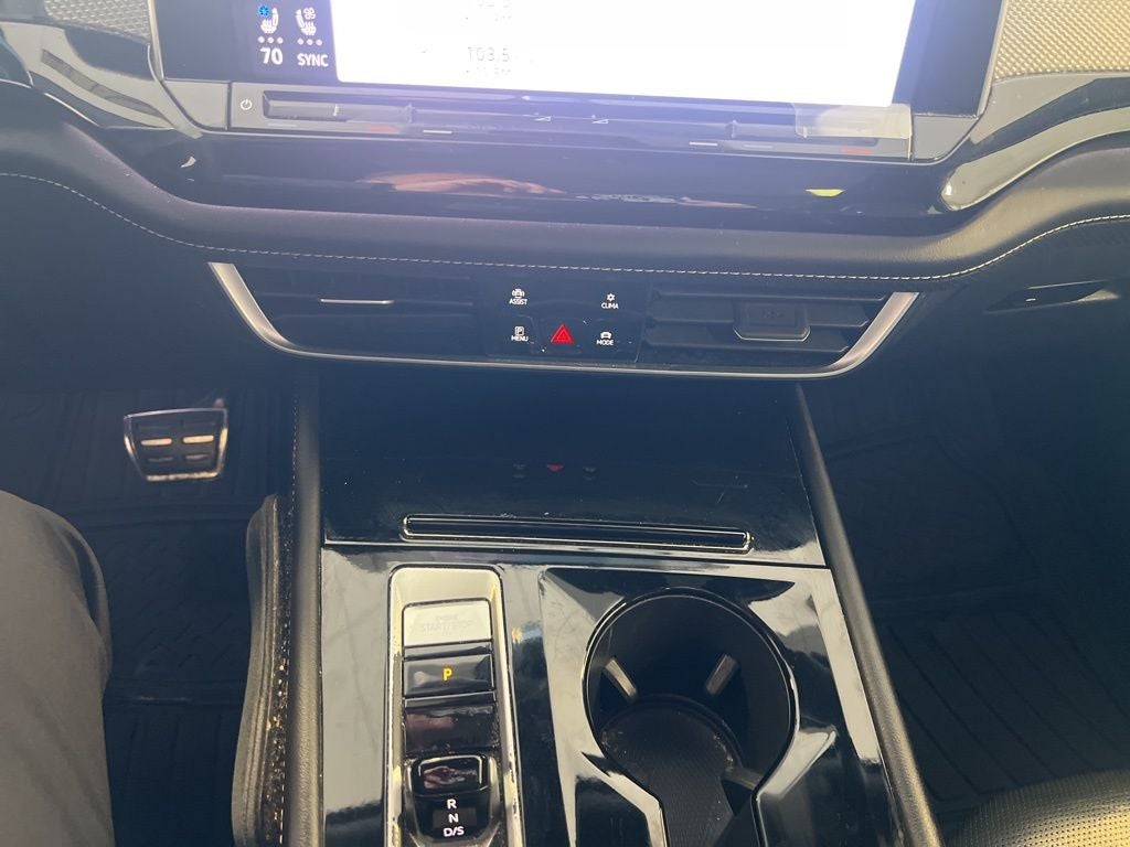 2024 Volkswagen Atlas Cross Sport 2.0T SEL Premium R-Line AWD