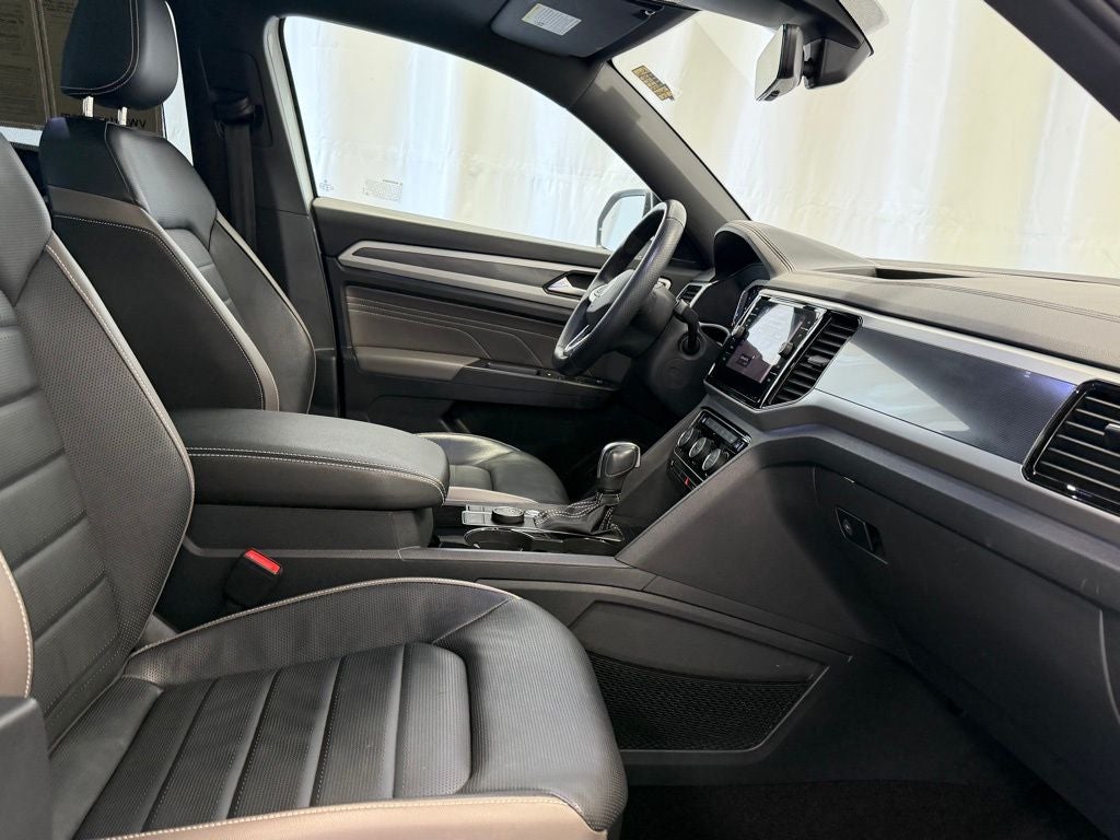 2023 Volkswagen Atlas Cross Sport 3.6L V6 SEL Premium R-Line AWD
