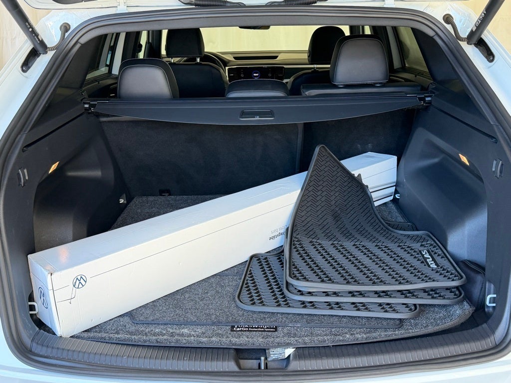 2023 Volkswagen Atlas Cross Sport 3.6L V6 SEL Premium R-Line AWD