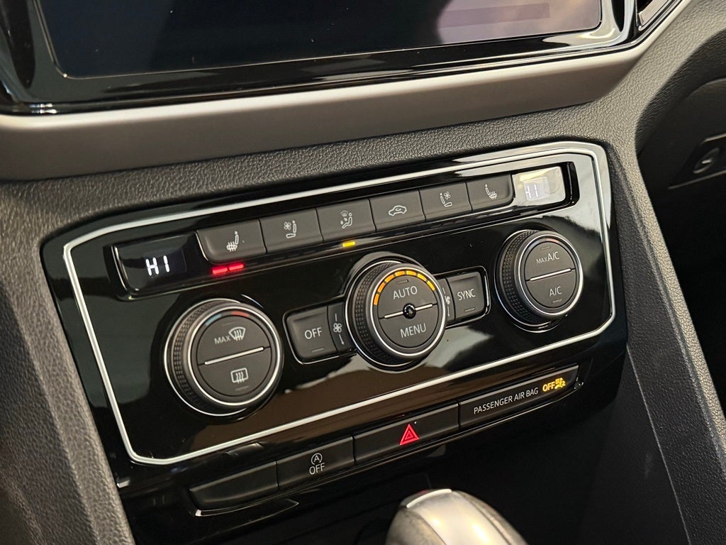 2023 Volkswagen Atlas Cross Sport 3.6L V6 SEL Premium R-Line AWD