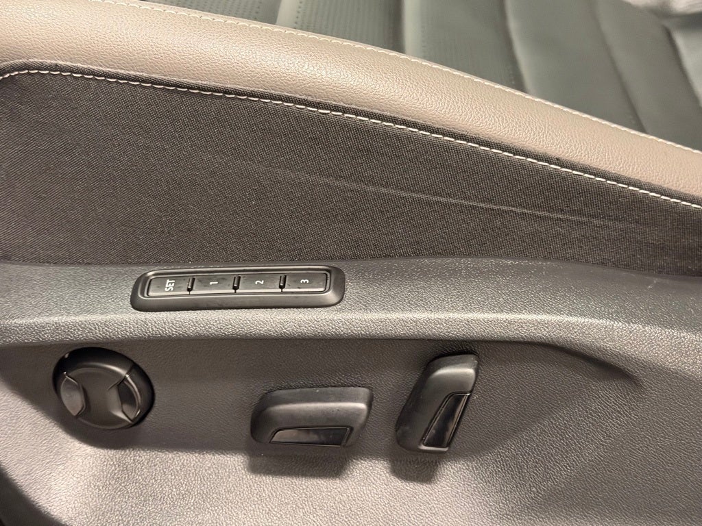 2023 Volkswagen Atlas 3.6L V6 SEL Premium R-Line AWD