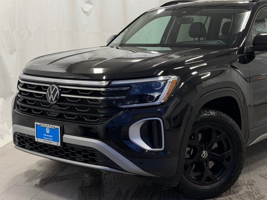 2024 Volkswagen Atlas 2.0T Peak Edition SEL AWD