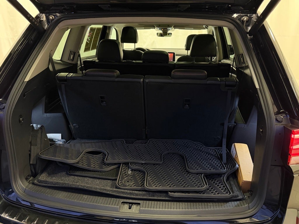 2024 Volkswagen Atlas 2.0T Peak Edition SEL AWD