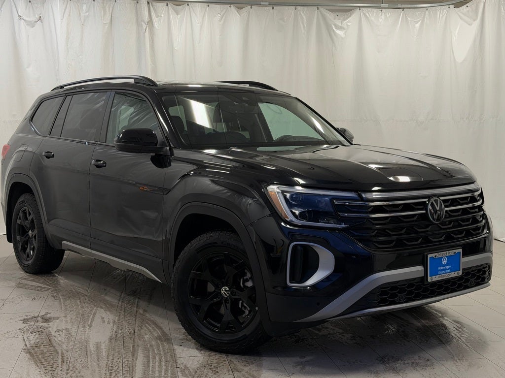 2024 Volkswagen Atlas 2.0T Peak Edition SEL AWD
