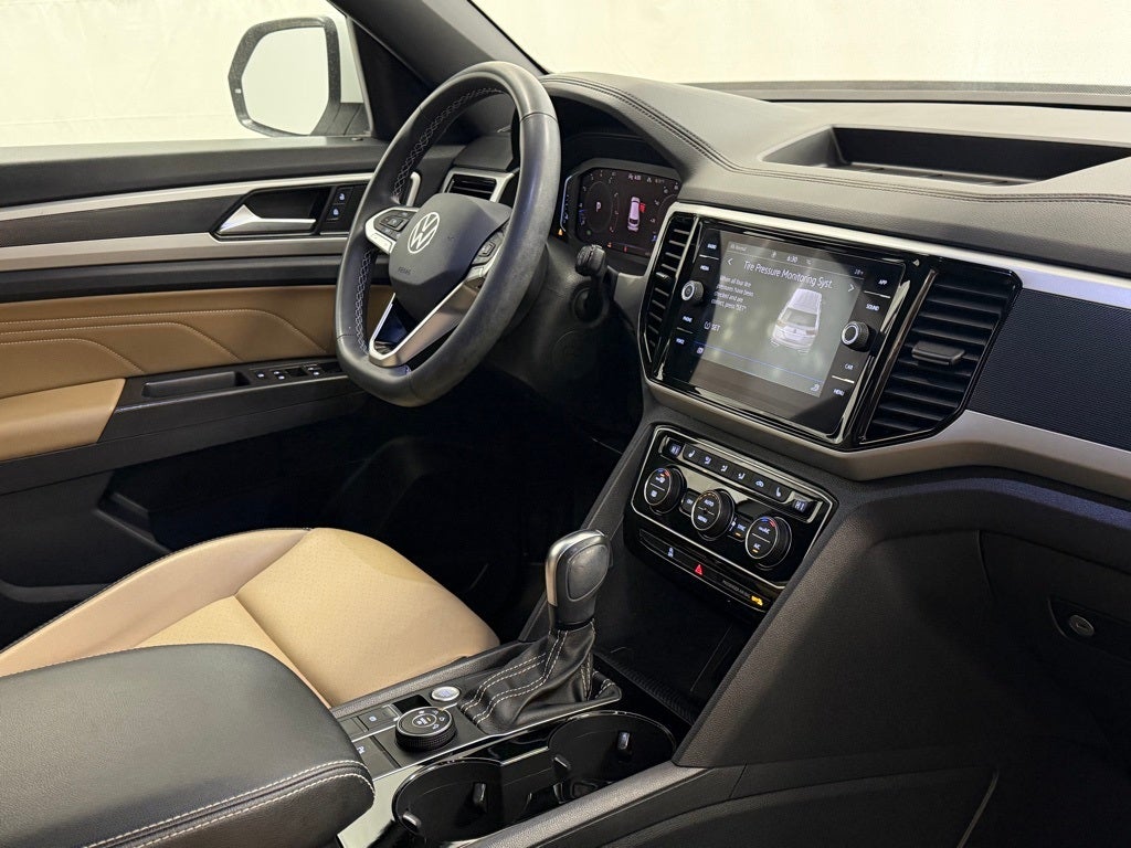 2022 Volkswagen Atlas Cross Sport 3.6L V6 SE w/Technology AWD