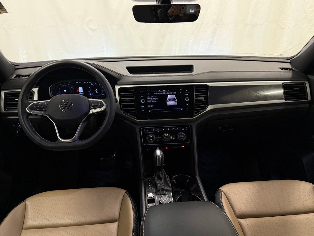 2022 Volkswagen Atlas Cross Sport 3.6L V6 SE w/Technology AWD