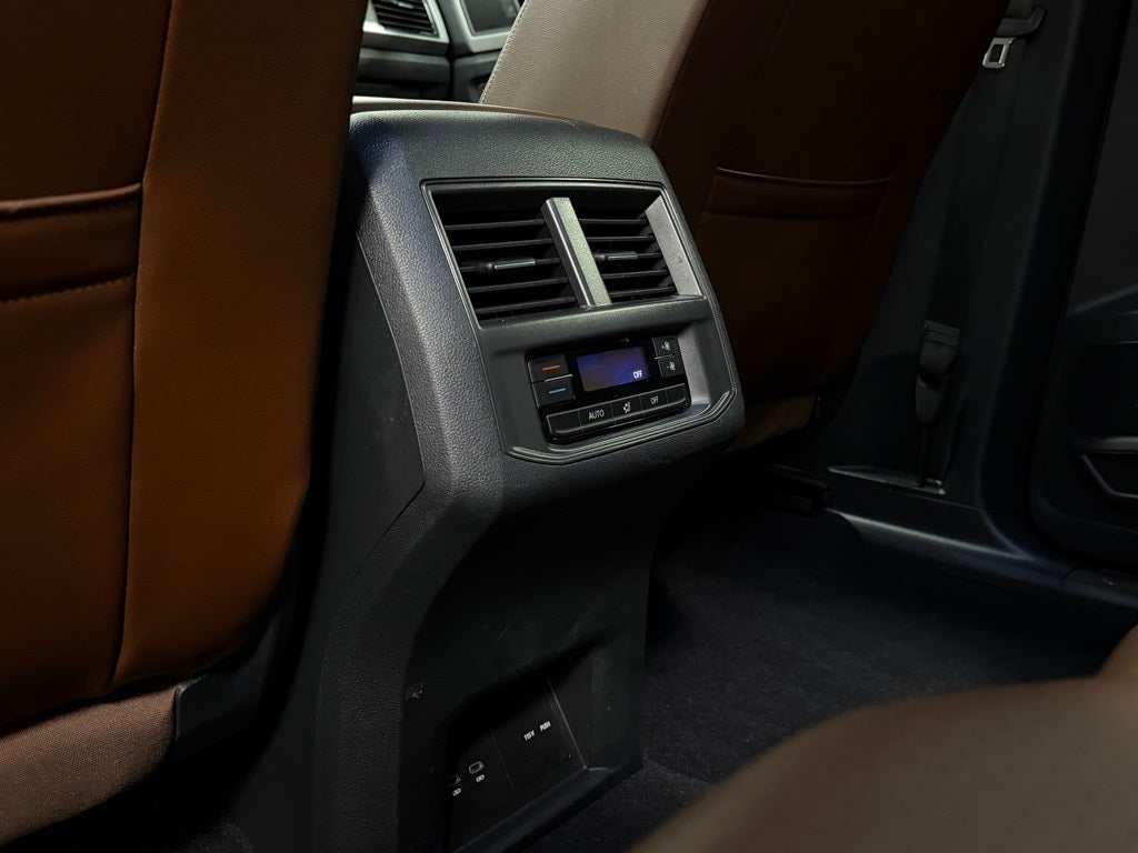 2023 Volkswagen Atlas 2.0T SE w/Technology AWD