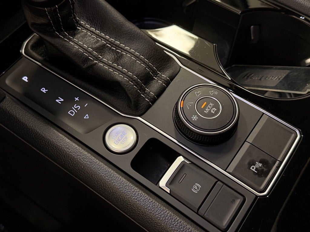 2023 Volkswagen Atlas 2.0T SE w/Technology AWD