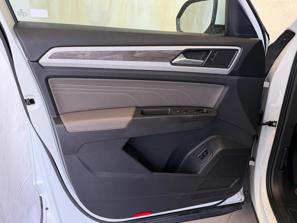 2023 Volkswagen Atlas Cross Sport 2.0T SE w/Technology AWD