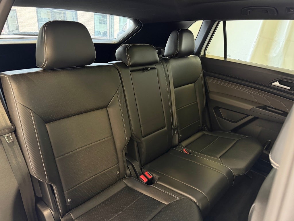 2023 Volkswagen Atlas Cross Sport 2.0T SE w/Technology AWD