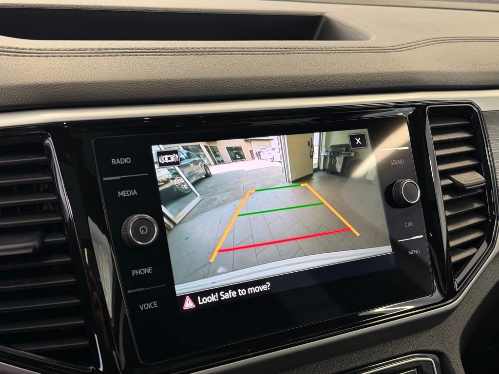 2023 Volkswagen Atlas Cross Sport 2.0T SE w/Technology AWD