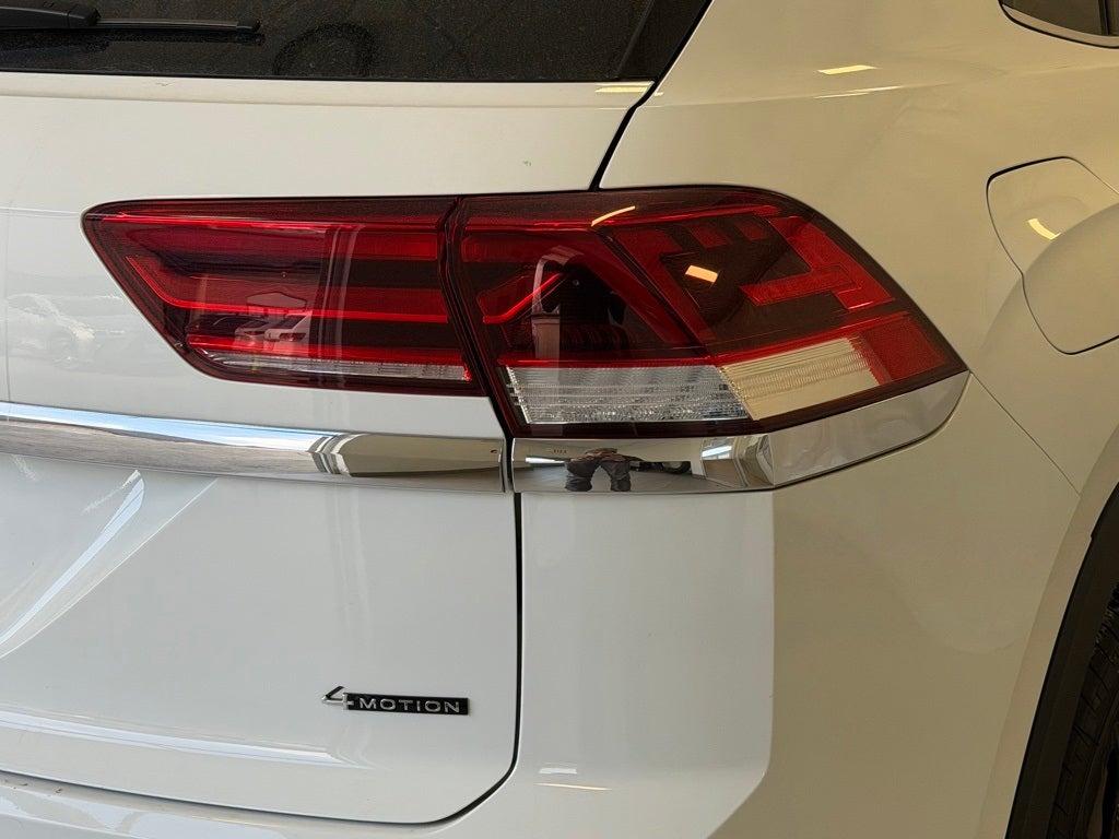 2023 Volkswagen Atlas Cross Sport 2.0T SE w/Technology AWD