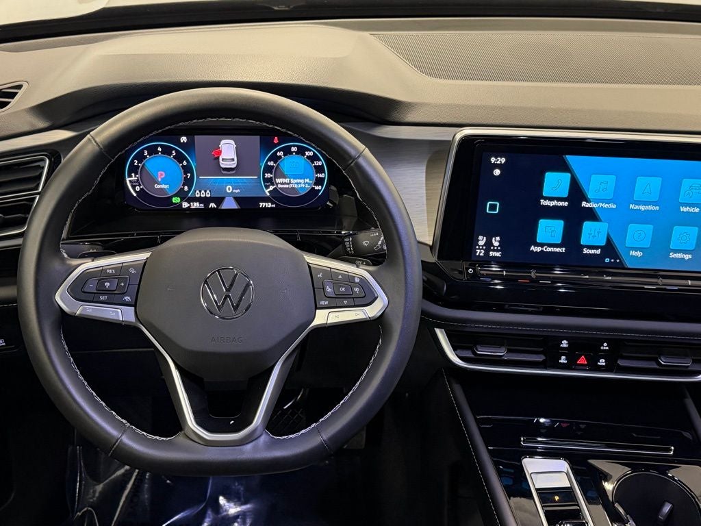 2025 Volkswagen Atlas Cross Sport 2.0T SE w/Technology AWD