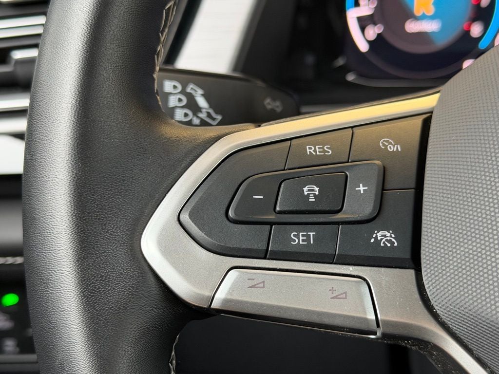 2025 Volkswagen Atlas Cross Sport 2.0T SE w/Technology AWD